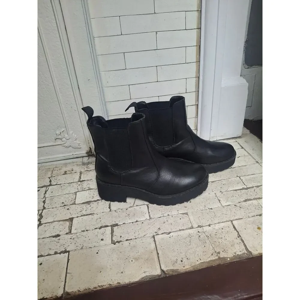 Dirty Laundry Black Platform Chelsea Boots Chunky Lug Sole 5.5 Grunge 90s Boots